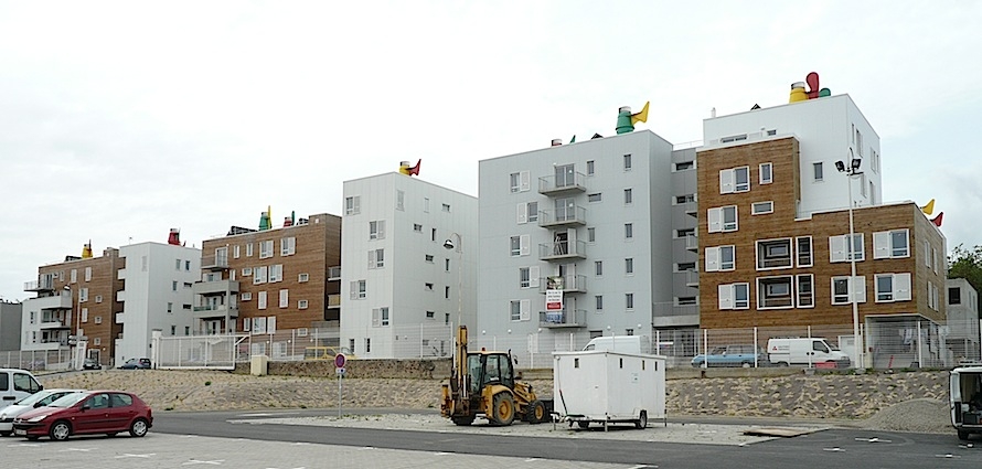 atelier-architecture-philippe-madec-96-logements-mixtes-_-thpe-enr-bbc-et-vnac-saint-nazaire-44-10.JPG