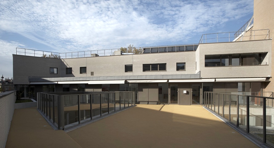 atelier-architecture-philippe-reconversion-de-lancien-hopital-herold-paris-75020-6.jpg